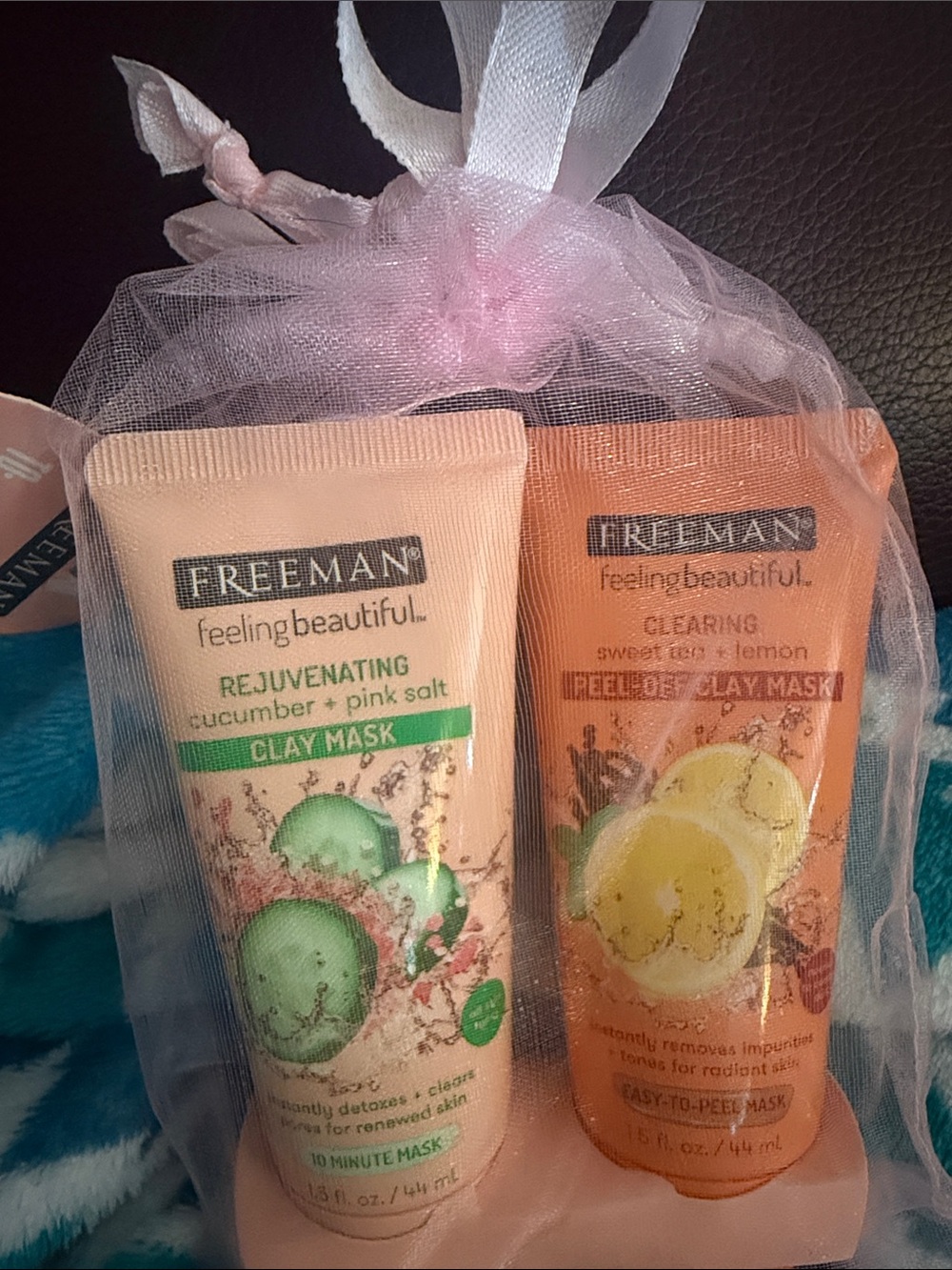 Freeman Masks Gift Set - Picture 2 of 3